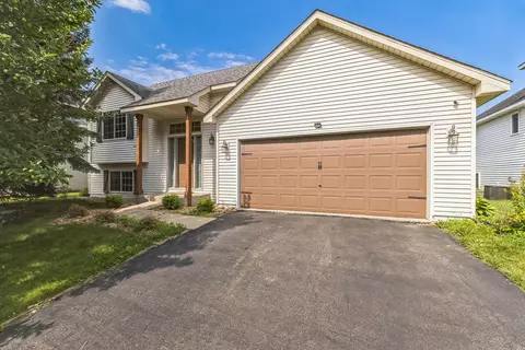 604 13th St, Farmington, MN 55024