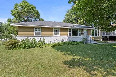 5727 Knox Ave N, Brooklyn Center, MN 55430