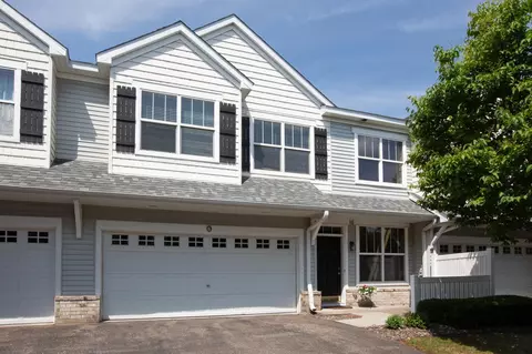 1611 Woodlynn Ave E #6, Maplewood, MN 55109