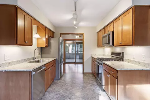 1570 28th Ave NW, New Brighton, MN 55112