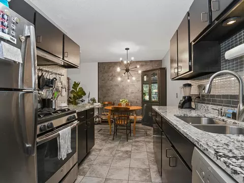 7300 York Ave S #204, Edina, MN 55435