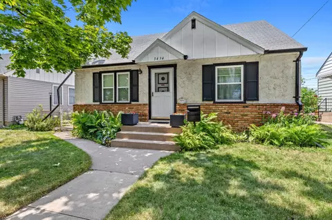 3434 2 12 St NE, Minneapolis, MN 55418