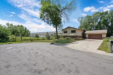 1015 10th Ave, Newport, MN 55055