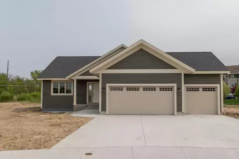 1952 Spruce Meadows Dr SE, Rochester, MN 55904