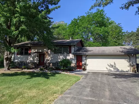 21544 Volga St NE, Wyoming, MN 55092
