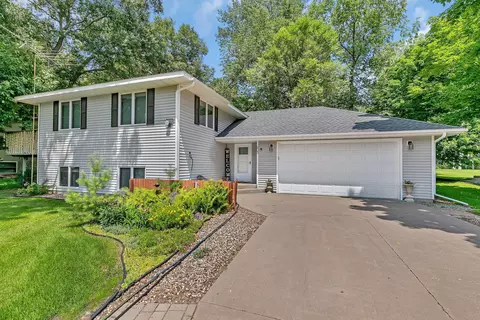 605 2 12 St N, Sartell, MN 56377