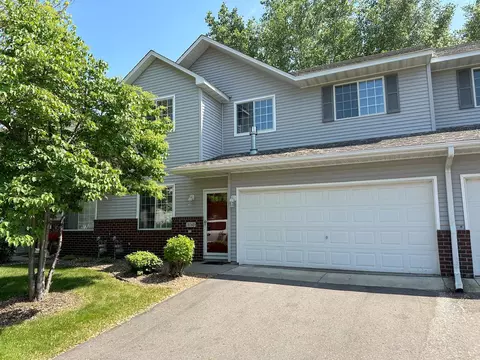 3136 Juniper Ln #B, Woodbury, MN 55125