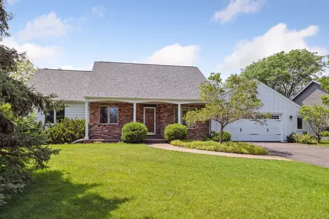 3731 Blackhawk Lake Ct, Eagan, MN 55122