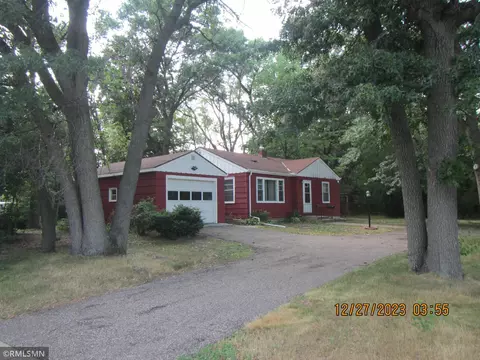 7900 Greenwood Dr, Mounds View, MN 55112