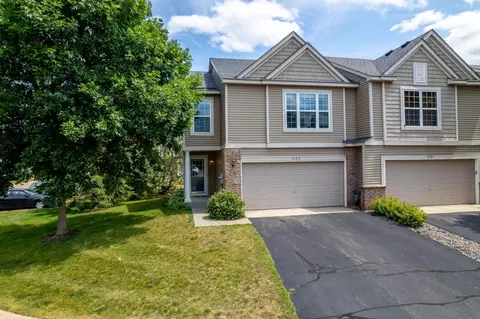 5123 Farnham Dr N, Hugo, MN 55038