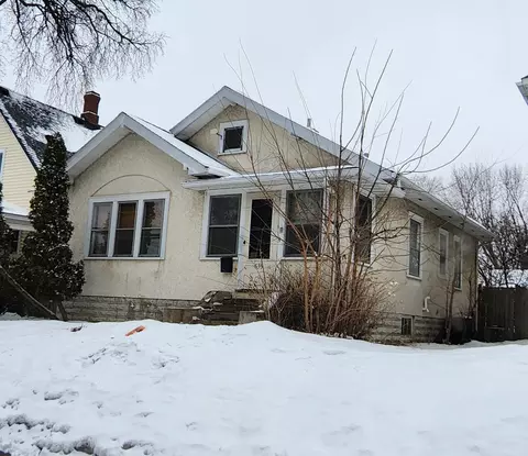 635 19th Ave NE, Minneapolis, MN 55418