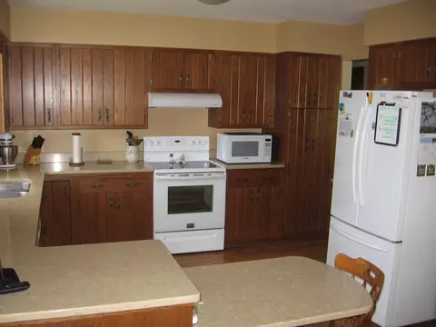 2107 9th St SW, Austin, MN 55912 photo 8