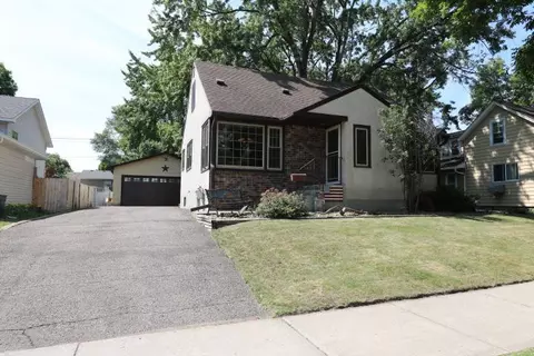 820 4th Ave E, Shakopee, MN 55379