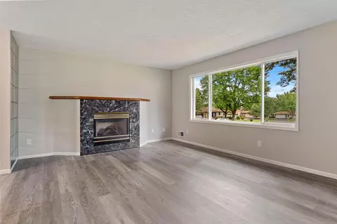 4064 Magnetite Pt, Eagan, MN 55122 photo 9