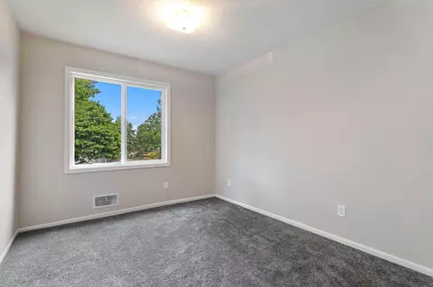 4064 Magnetite Pt, Eagan, MN 55122 photo 20