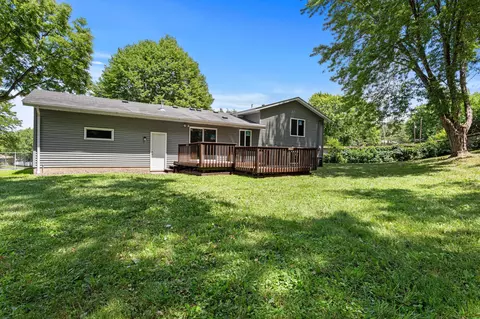 4064 Magnetite Pt, Eagan, MN 55122 photo 2