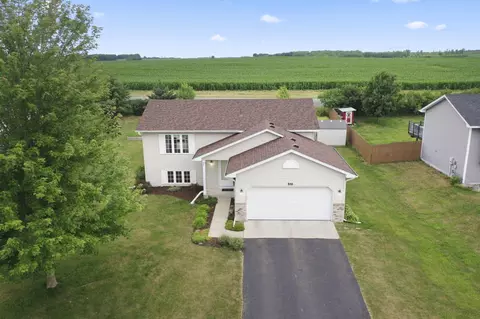 510 Grindstone Ln, Dundas, MN 55019