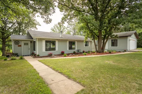 1605 Deerwood Dr NE, Alexandria, MN 56308