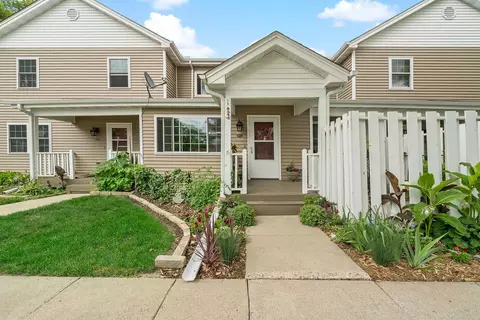 815 Headley Ct, Northfield, MN 55057