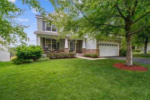 9280 River Rock Dr N, Chanhassen, MN 55317