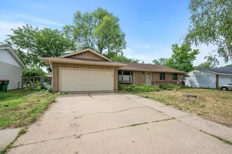 10415 Osage St NW, Coon Rapids, MN 55433