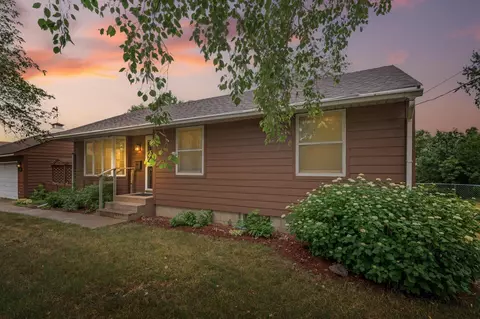 3620 W 108th St, Bloomington, MN 55431