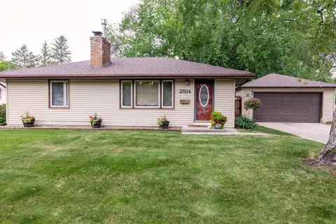 2914 Washburn Cir, Richfield, MN 55423