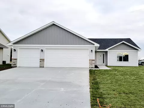 1113 11th Ave SE, Waseca, MN 56093