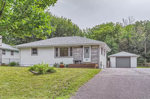 185 Greystone Ave N, Oakdale, MN 55128
