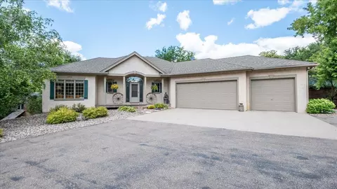 21120 Parkfield Ave, Jordan, MN 55352