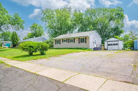 222 Brandon Rd, Hoyt Lakes, MN 55750