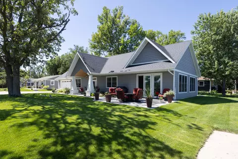 25930 Brolin Beach Rd, Detroit Lakes, MN 56501
