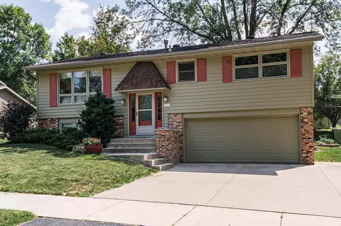 804 29th St NW, Rochester, MN 55901