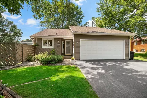 1384 Viewcrest Rd, Shoreview, MN 55126