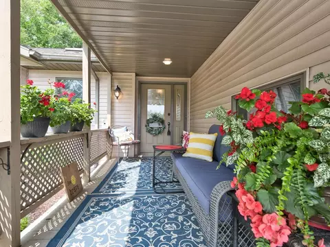 35695 Brookside Ln, Cohasset, MN 55721