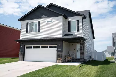 8081 Goldfinch Dr, Horace, ND 58047