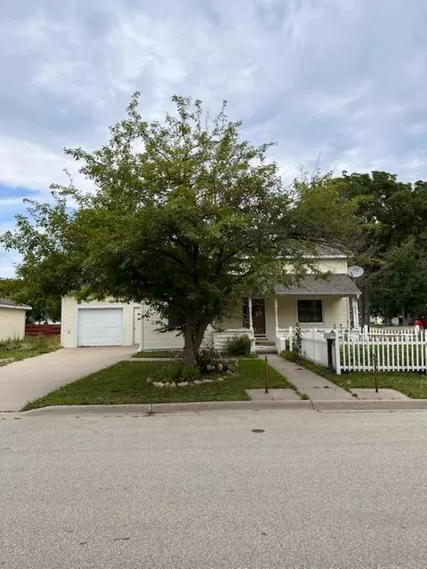 502 W Madison St, Lake City, MN 55041
