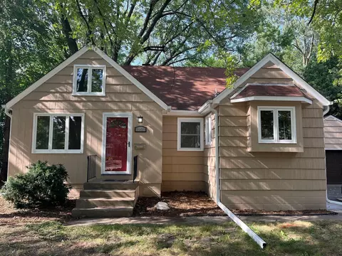 1993 9th St, White Bear Lake, MN 55110