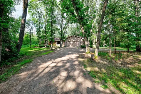 30520 152nd St, Princeton, MN 55371