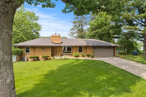 2587 Poplar Ave, North Saint Paul, MN 55109