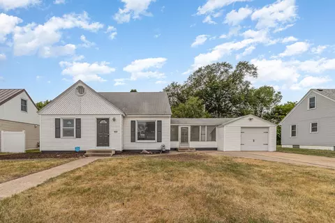 5313 Edgewood Ave N, Crystal, MN 55428