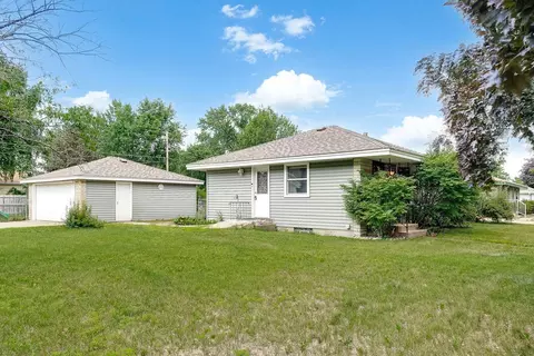 8592 Hadley Ave S, Cottage Grove, MN 55016