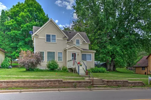 327 Maple St, Glenwood City, WI 54013