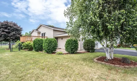 528 Tiffany Dr, Hastings, MN 55033