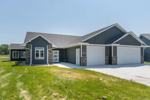 3117 Buttercup Trl, Mankato, MN 56001