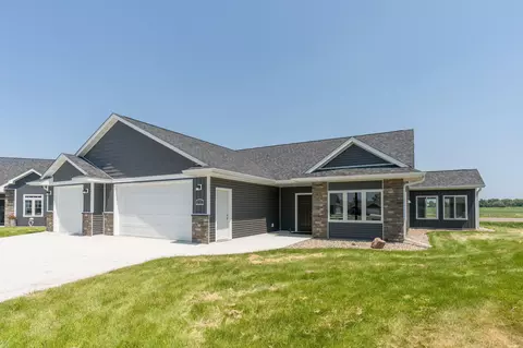 3120 Buttercup Trl, Mankato, MN 56001