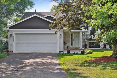 17523 Freeport Ct, Farmington, MN 55024