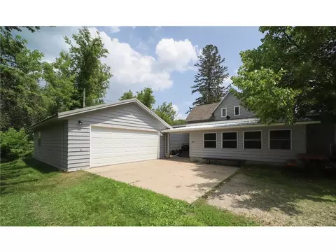 303 Jefferson Ave N, Sebeka, MN 56477