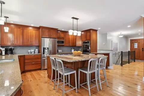 7100 Rolling Acres Rd, Excelsior, MN 55331 photo 8