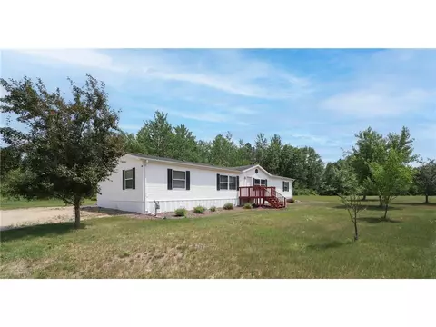 1044 Fern Ave SE, Menahga, MN 56464